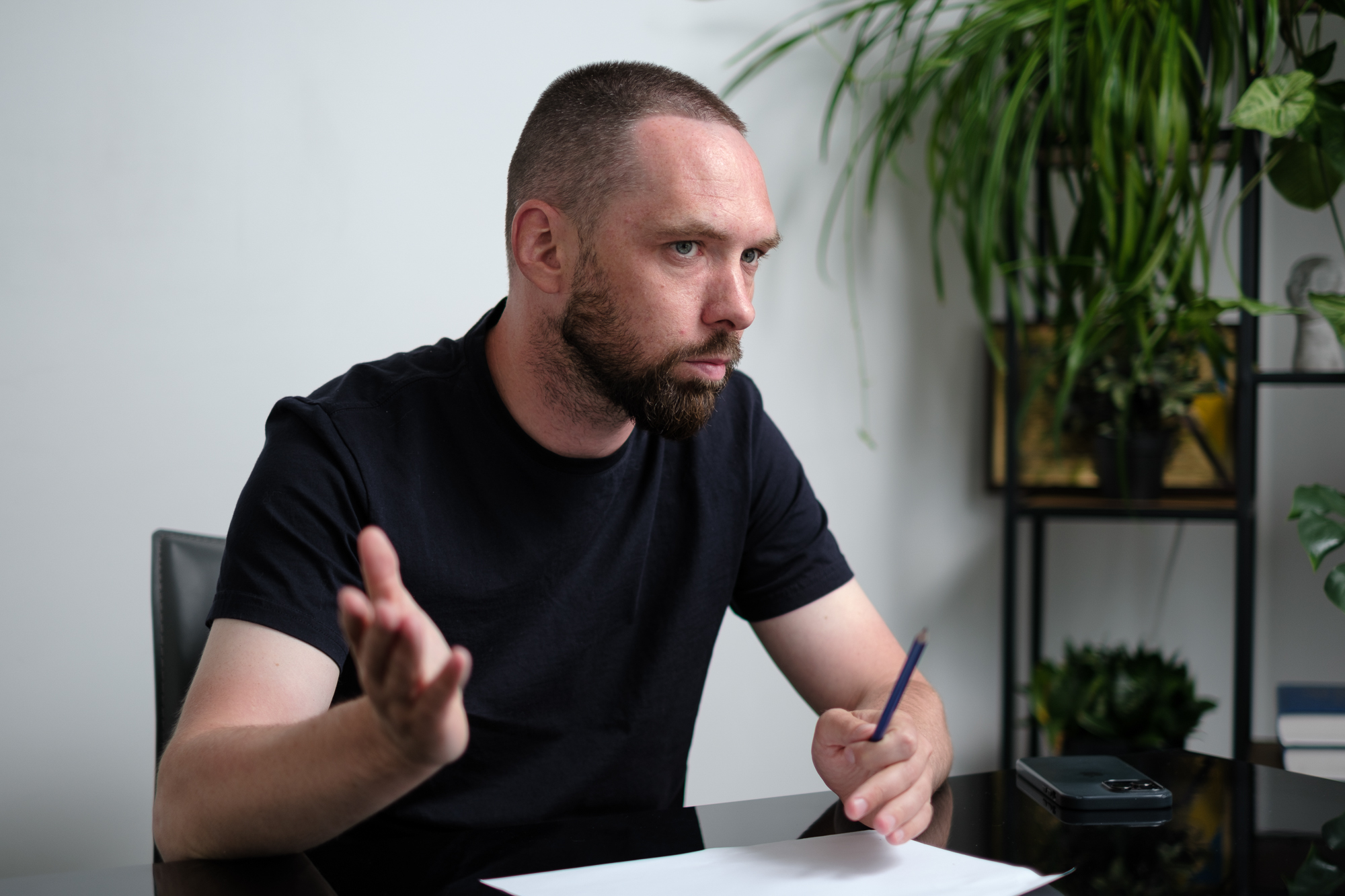 Героев нельзя хоронить там, где когда-то стоял химзавод, – интервью с архитектором военного мемориала